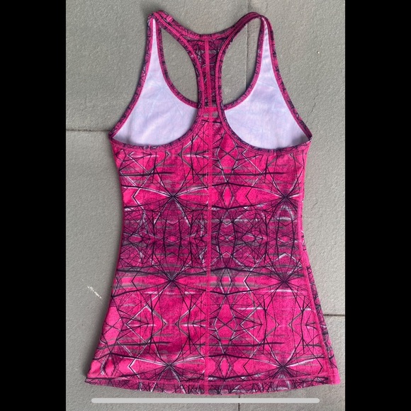 Nike Dry fit athletic tank magenta - Picture 2 of 4
